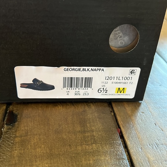 Vionic comfort brand black mules- worn once! Super stylish! - Picture 9 of 11